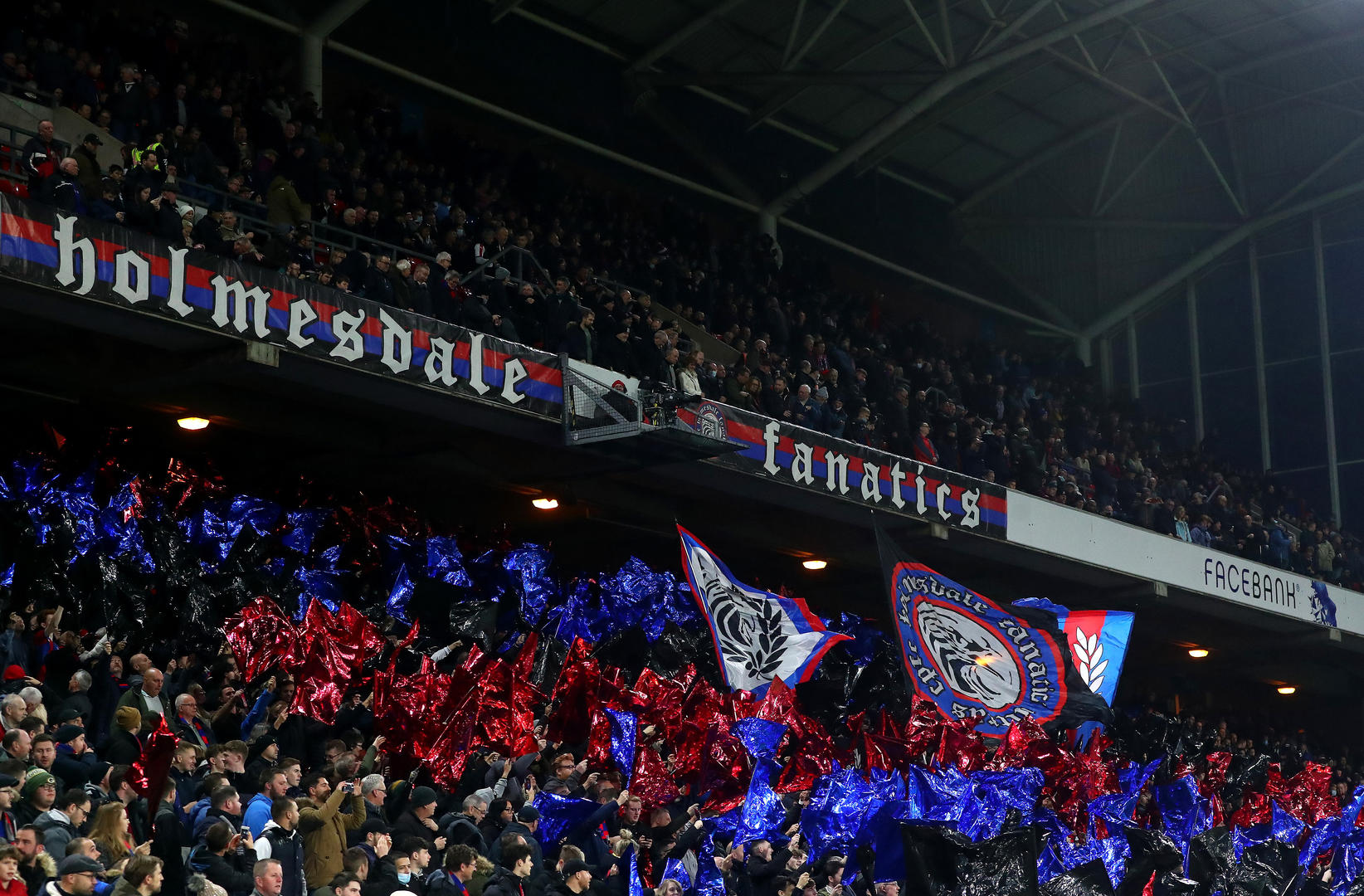 的成功举办 的成功举办